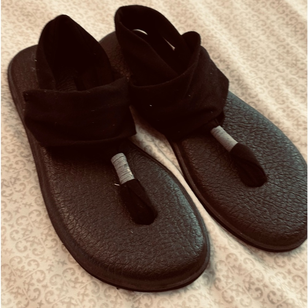Black Womans Sanuk Sandals